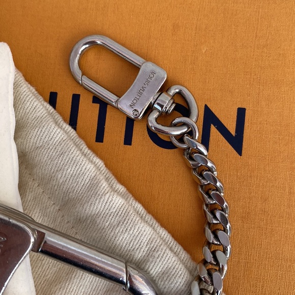 Rare Authentic Louis Vuitton Wallet Chain and Keychain 2 items 25.5” Unisex - Picture 5 of 17